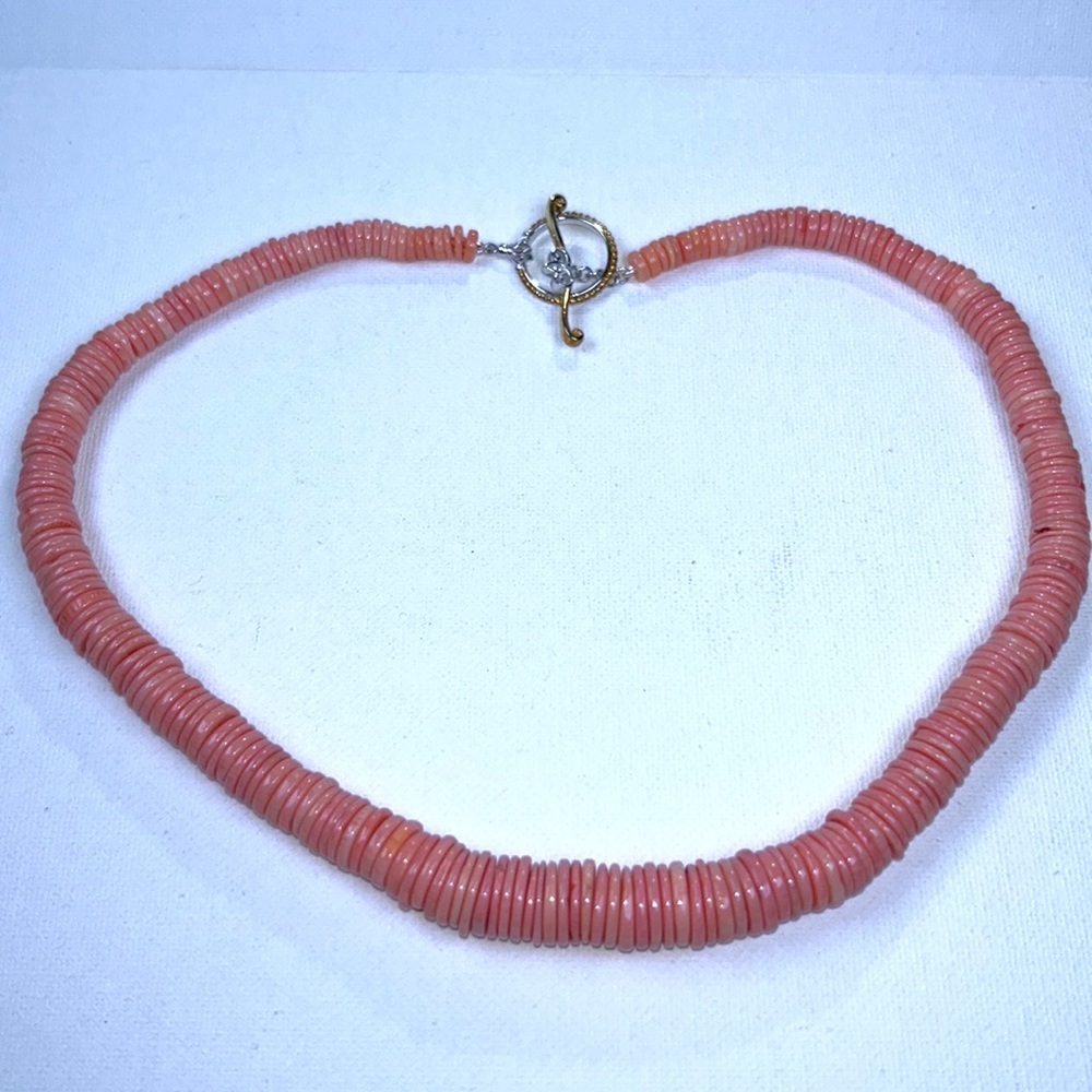 NWOT Designer Michael Vallatutti Genuine Peachy Pink Coral Disk Toggle Necklace